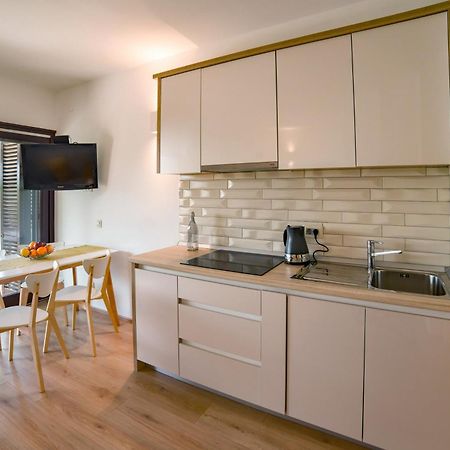 Premium Oaza Apartamento Primošten Exterior foto