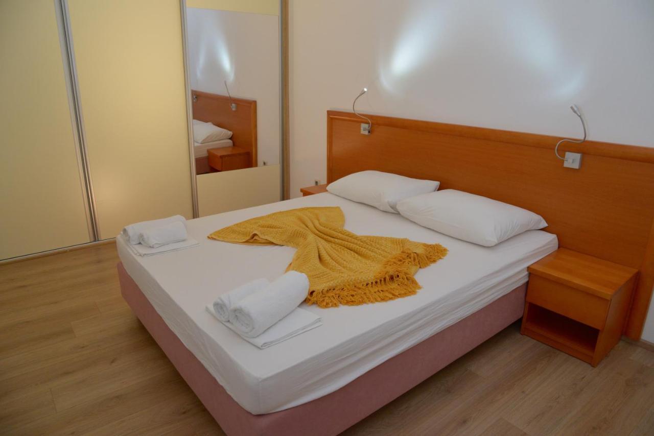 Premium Oaza Apartamento Primošten Exterior foto
